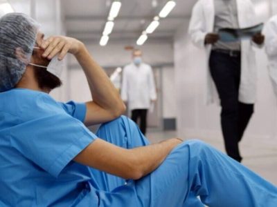 چرا خودکشی پزشکان زیاد شده است؟