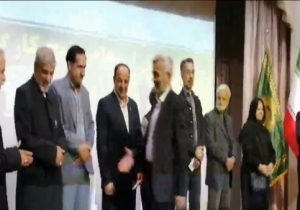 تجلیل از کارگران منتخب بخش تولید و صنعت آذربایجان شرقی