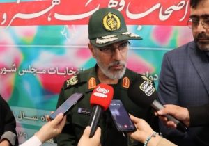 اصحاب فرهنگ و هنر پای کار انقلاب هستند