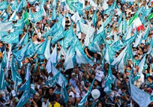 ما درمقابل آنها منطق و حرف برای گفتن داریم و بی‌ادبانه حرف نمی‌زنیم