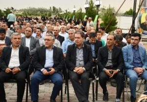 برگزاری ششمین همایش سیر در شهر تیمورلو شهرستان آذرشهر