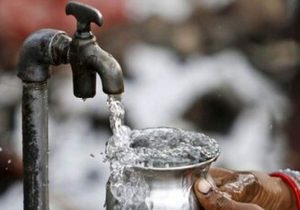 آب لولهکشی سالمتر است یا آب درون بطری؟
