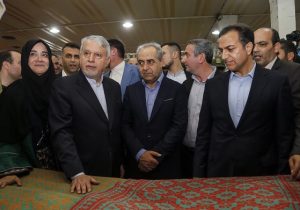 نمایشگاههای صنایع دستی زمینهساز گسترش بازار محصولات تولیدی هنرمندان است