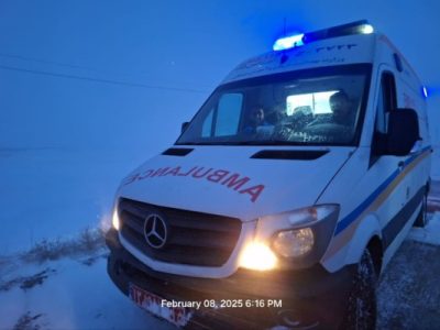 عملیات نفس گیر نجات زن باردار از برف و کولاک