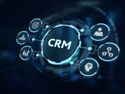 چگونه نرم افزار CRM به سفر مشتری کمک می کند؟