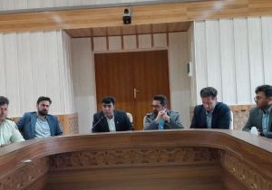 زمین و زیرساخت‌های برق در اختیار واحدهای صنعتی قرار بگیرد