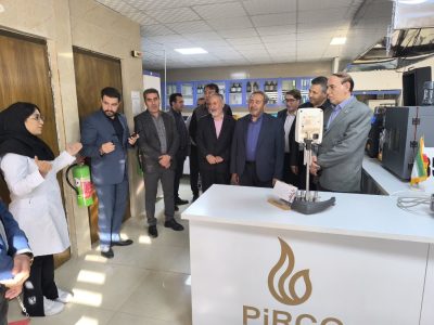 بازدید سرپرست گمرکات آذربایجان شرقی از شرکت دانش‌بنیان پالایش ایمن راه
