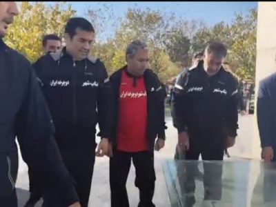 ادای احترام وزیر ورزش و جوانان به مقام والای شهدا