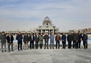 عمارت کلاه فرنگی در بهار میزبان گردشگران