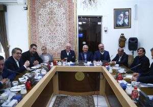 تشکیل کارگروه رفع موانع استقرار صنایع غذایی در آذربایجان شرقی