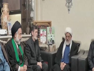 جایگاه خانواده شهدا در دنیا و آخرت رفیع و قابل احترام است