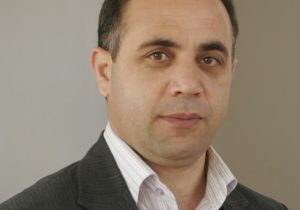محمدرضا ایازی با رأی قاطع، منتخب مجمع رسانه استان در رسته خبرگزاریها و پایگاههای خبری شد