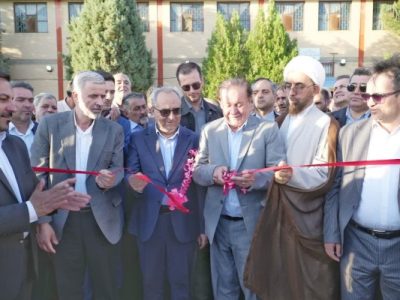 مشارکت خیرین در ساخت زمین چمن مصنوعی صوفیان نماد اتحاد دولت و مردم است