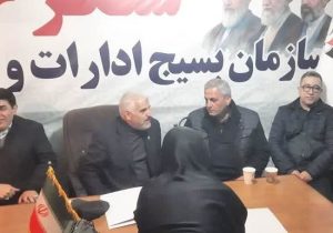مدیرکل در میز خدمت ایثارگران برای ایثارگران