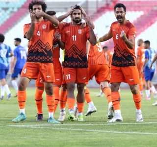 کاراگسترجسورانه جنگید وخوب نتیجه گرفت