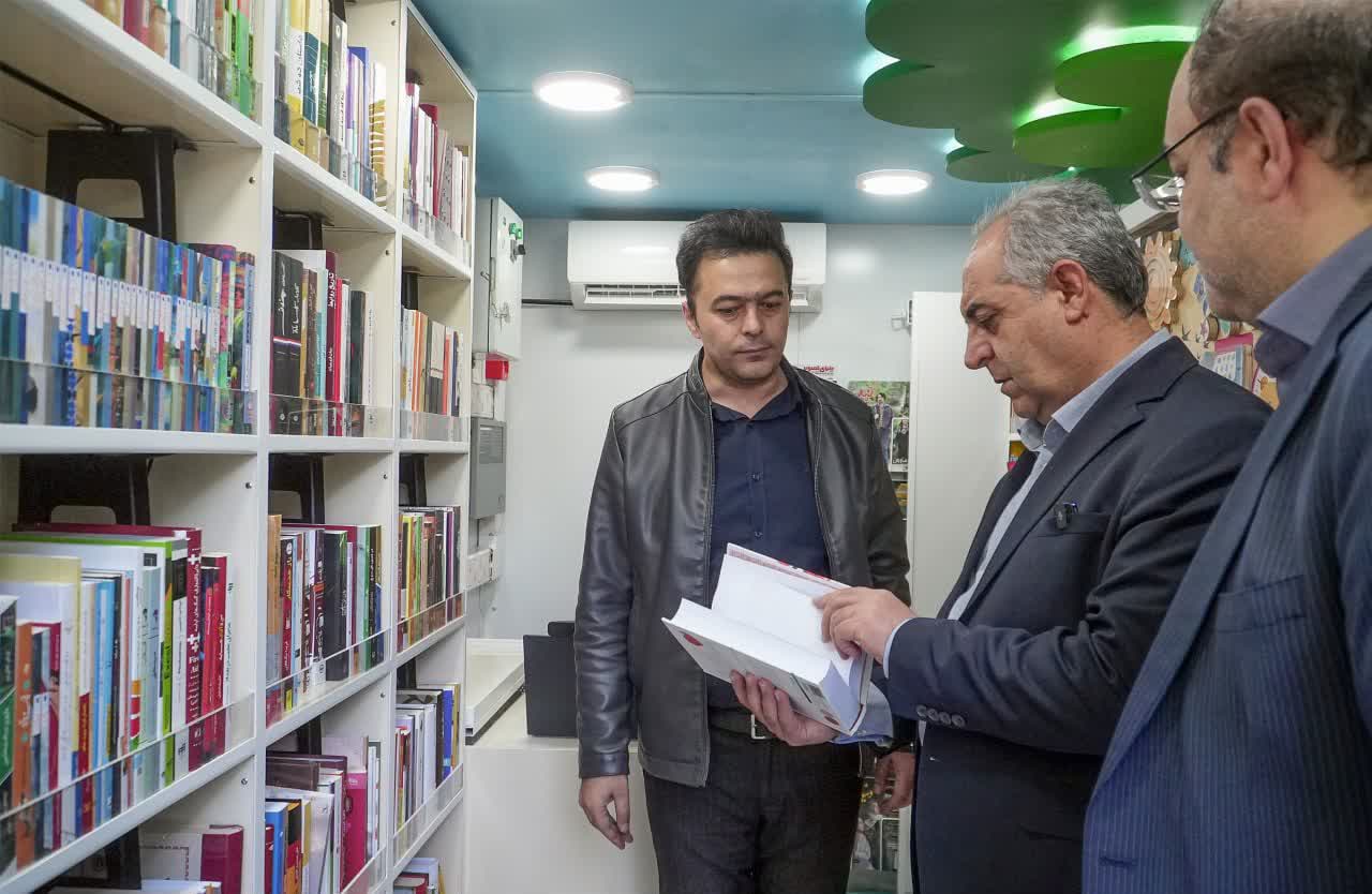 آغاز به کار و اعزام ناوگان مدرن کتابخانههای سیار به مناطق کم برخوردار میانه و مرند آغاز به کار و اعزام ناوگان مدرن کتابخانههای سیار به مناطق کم برخوردار میانه و مرند