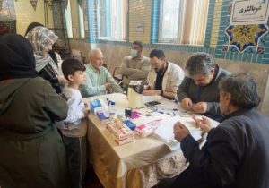 ویزیت پزشکی ۳۵۰ شهروند در اردوی جهادی شهرداری منطقه ۲ در شمس‌آباد تبریز