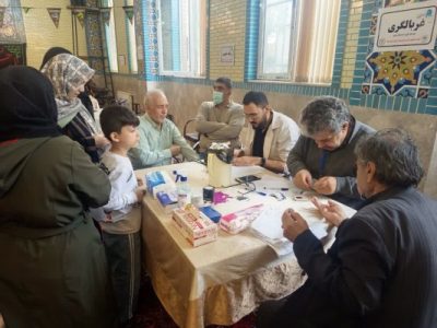 ویزیت پزشکی ۳۵۰ شهروند در اردوی جهادی شهرداری منطقه ۲ در شمس‌آباد تبریز
